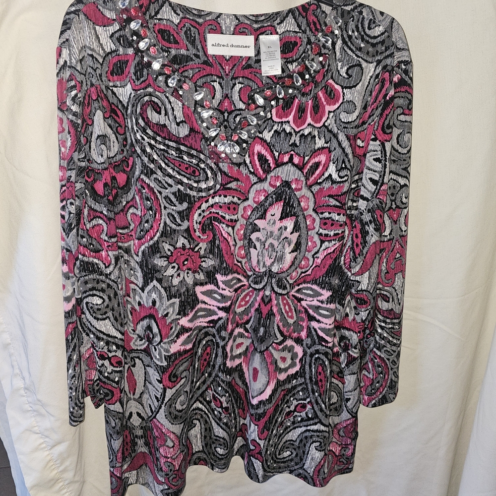 Alfred Dunner Women's Paisley Top - Pink and Gray